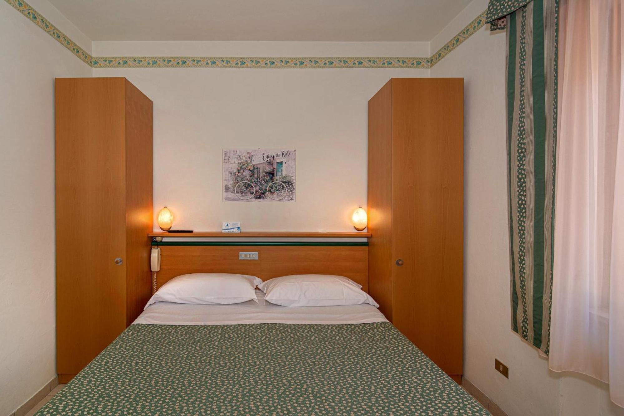 Hotel Mariani Λίντο ντι Καμαϊόρε Εξωτερικό φωτογραφία