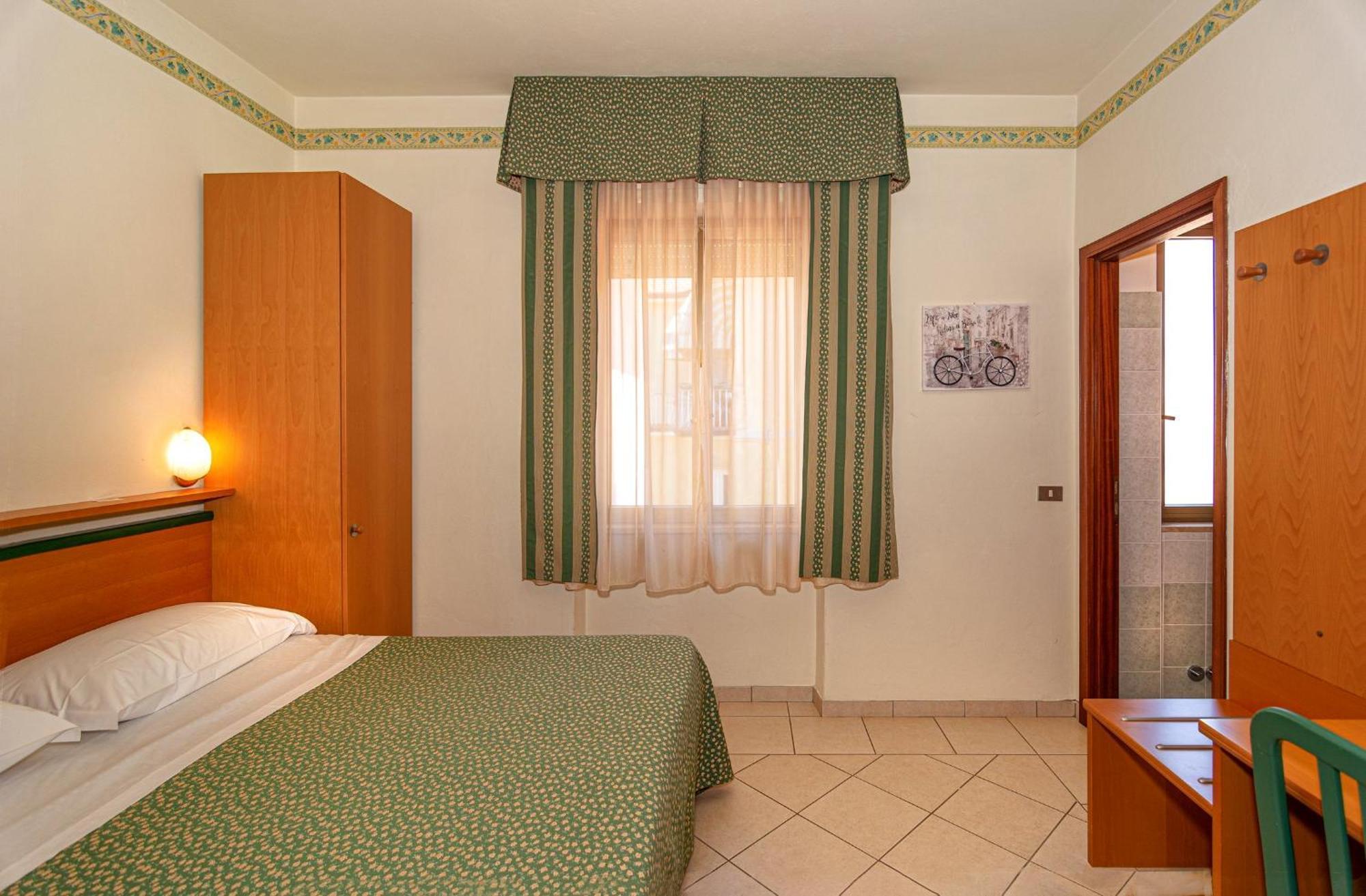Hotel Mariani Λίντο ντι Καμαϊόρε Εξωτερικό φωτογραφία